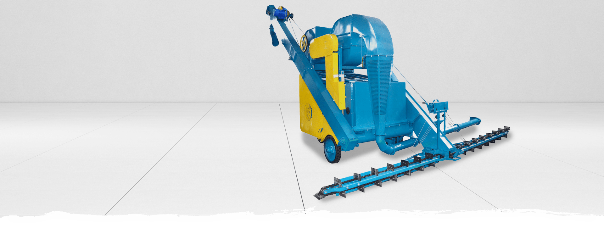 Machine de nettoyage de grains automotrice ОВС-25L Machine de nettoyage de grains automotrice ОВС-25L avec un long élévateur, photo